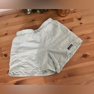 Patagonia women’s small shorts in Light blue